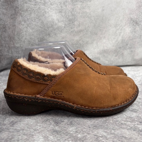 UGG Shoes - UGG Australia Bettey 5747 Shearling Lined Driving Shoe‎ Women's Size 8